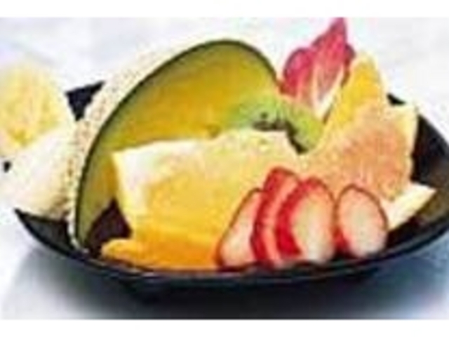 フルーツの盛り合わせで楽しむ旬の味_YAOUフルーツパーラー