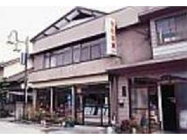 気のいい奥さんが迎えてくれるお店_池田製菓舗