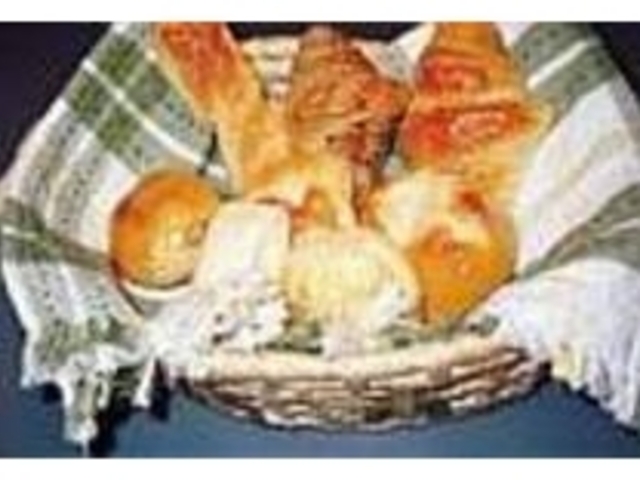 焼きたてのパン。食事のメニューも充実_インクスポット