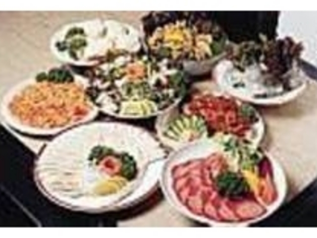 ボリューム満点の料理、どれから食べる?_暖家fourseasonsdinning