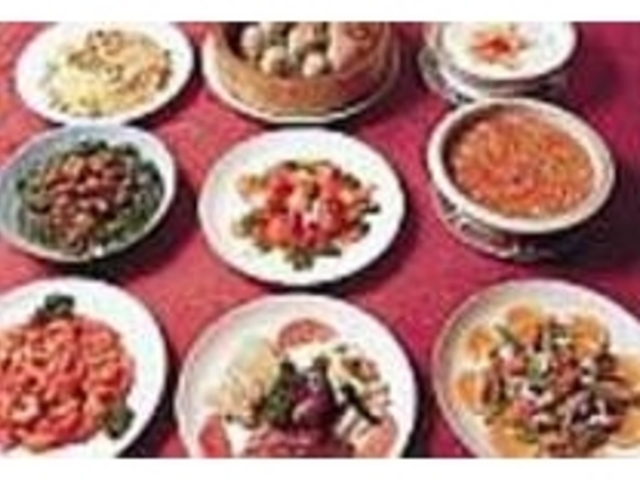豊富に揃うコース料理は2名以上で_翠華