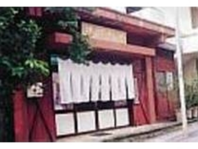 引き戸の音につい引き込まれてしまいそう_喜友名琉球紅型工房