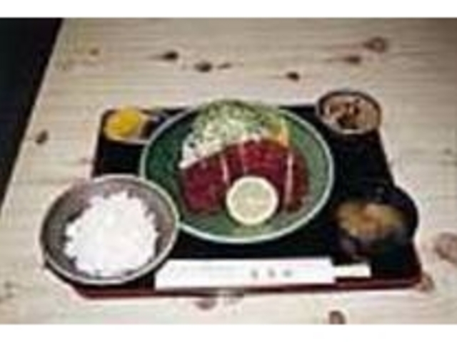 ラード入り揚げ油で風味豊かなロースかつ_とんかつ きたむら