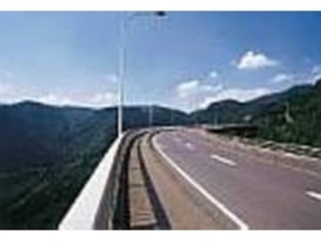 まるで空へ向かうよう、脇見に注意して!_えびの人吉ループ橋