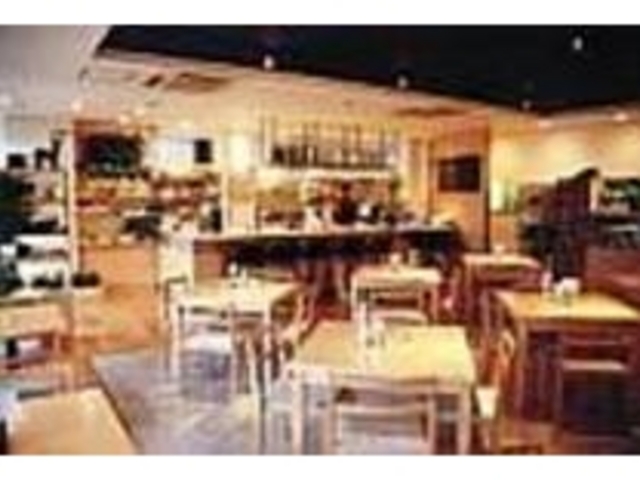 店内にあるバーカウンターもオシャレ_レストラン ロアシ