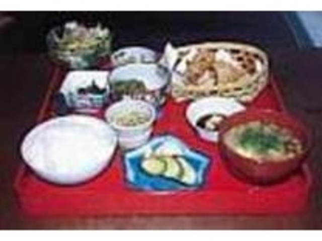 女将のイメージで楽しい膳が月変わりで_もみじ