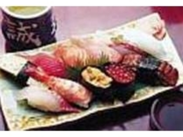 まずは玉子から?これが誠寿しの特上にぎり_誠寿し