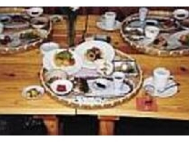 地元の素材を使った心尽くしの料理が並ぶ_グリーン・ツーリズム体験<校舎の宿>さんさん館