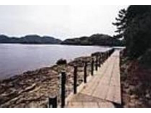 若松の瀬戸や島を身近に見れる遊歩道を整備_潮の香薫る守崎公園