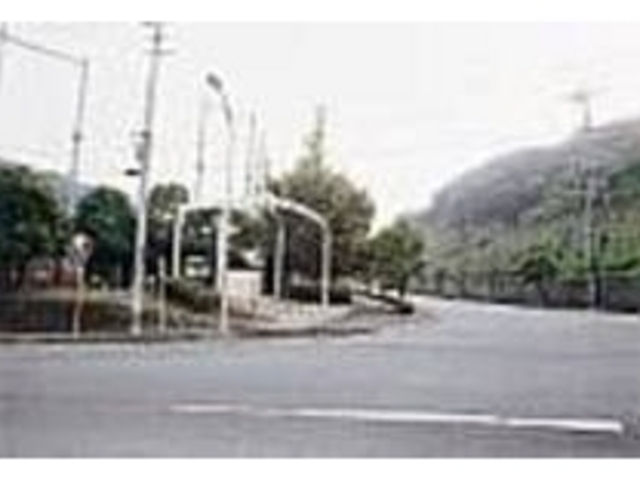 多彩なスポーツが楽しめる運動公園も近い_明神ヶ辻山自然公園