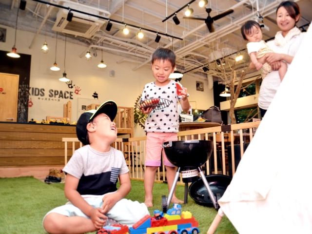 店内のキッズスペース
(只今、休止中)_ザ・アミーゴスメイカーズピア店