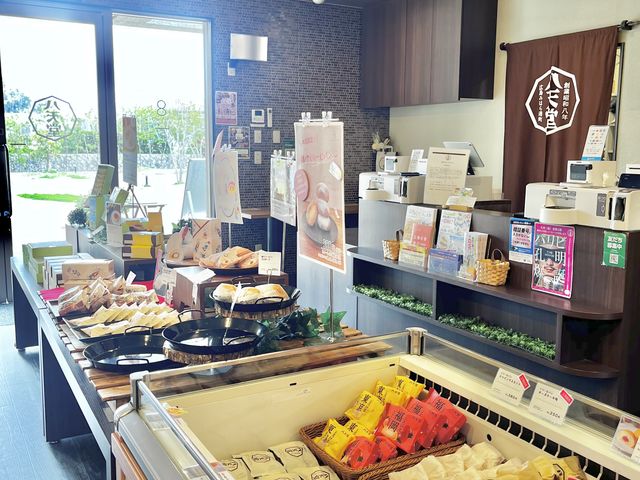 八天堂本店だけの限定商品も取り扱っております。_八天堂カフェリエ
