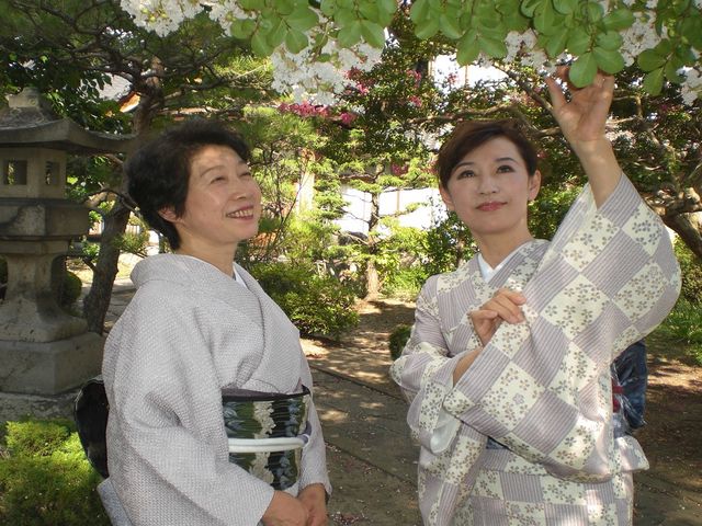 着物で散策2_美保姿きもの総合学院 長野校