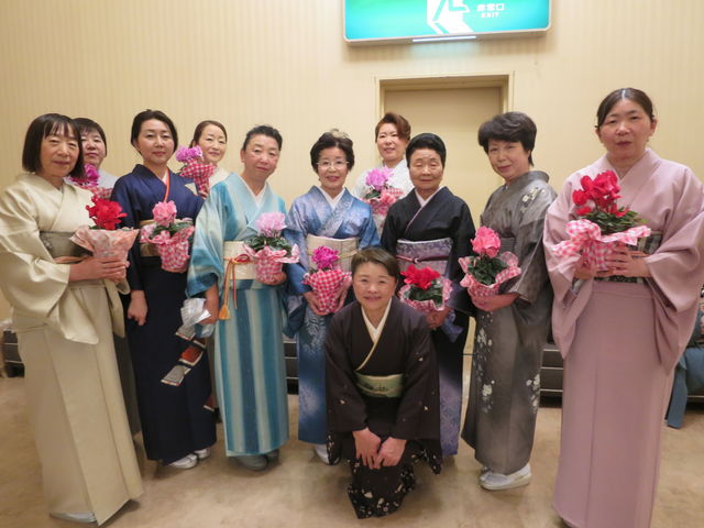 新年会1_美保姿きもの総合学院 高崎校