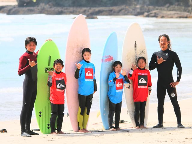 サーフィンスクールが人気です!_バグースサーフショップ