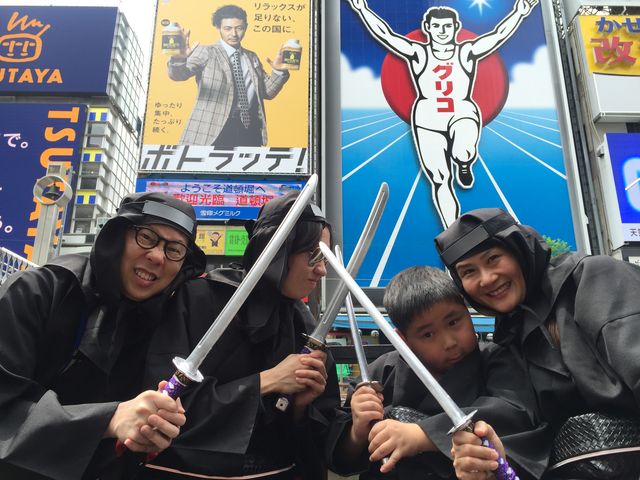 家族揃って記念撮影_忍者船Ninja Cruise