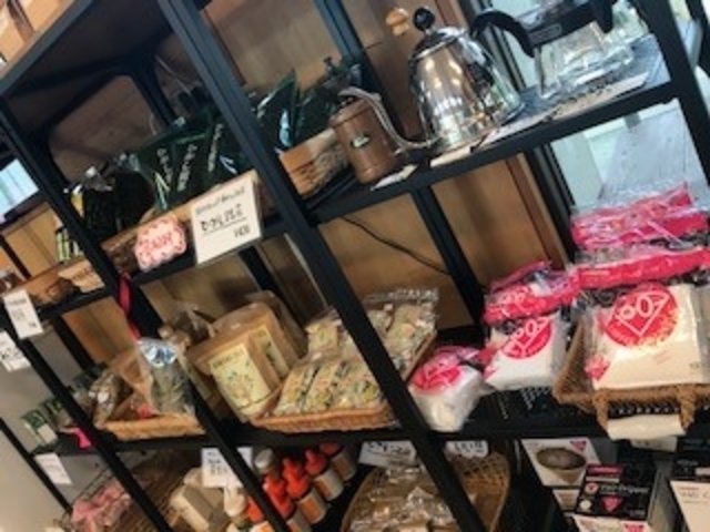 お土産品も充実しております♪_又吉コーヒー園