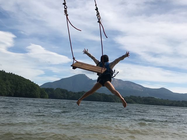 湖水にダイブ_グランデコスクール