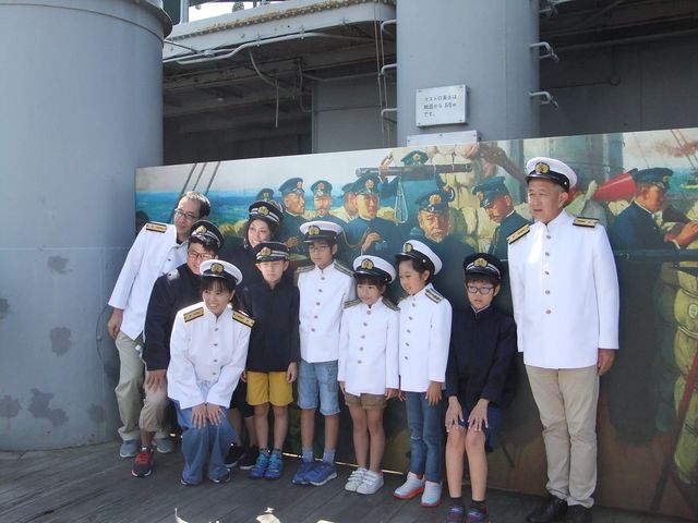 夏休みこどもミュージアムでの軍服着用体験_記念艦「三笠」