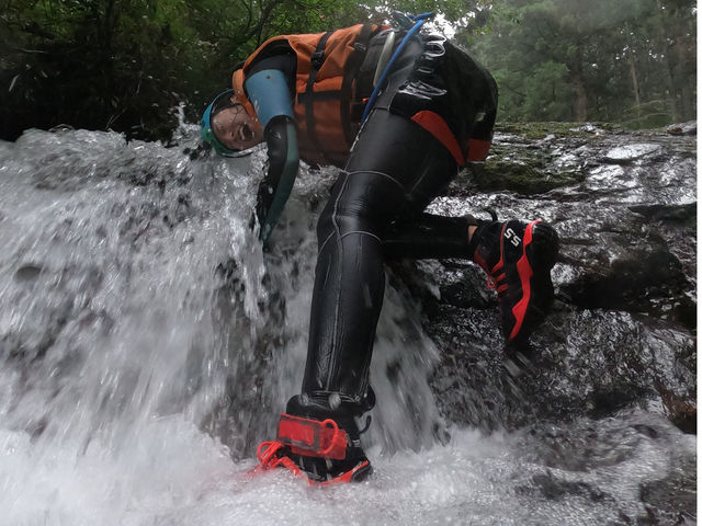 いざ!キャニオニング!!_アイアン アウトドア アドベンチャーズ<Iron Outdoor Adventures>