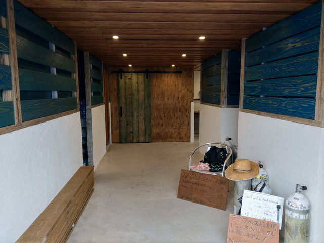店内_沖縄クラブアクシス