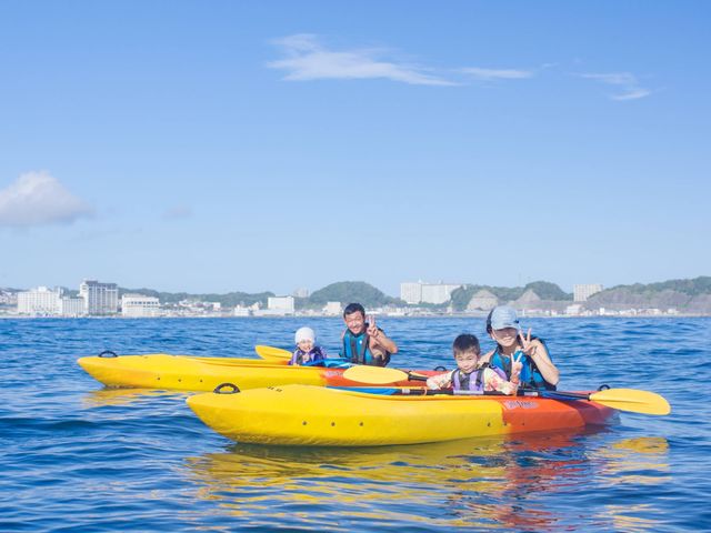 3歳から参加できるシーカヤックは家族に人気です♪_GO4SURF