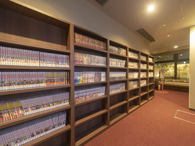 13階湯上り処には約1,000冊の漫画を取り揃えております!_天然温泉 水都の湯 ドーミーインPREMIUM大阪北浜