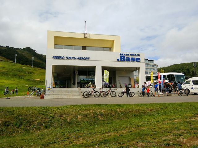 ニセコマウンテンバイクスクール&ガイディング