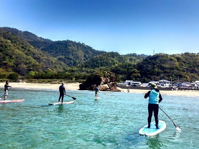透き通った海の上を水上散歩_I.L Surf