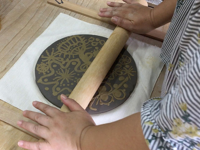練り込みのお皿_堀井陶芸