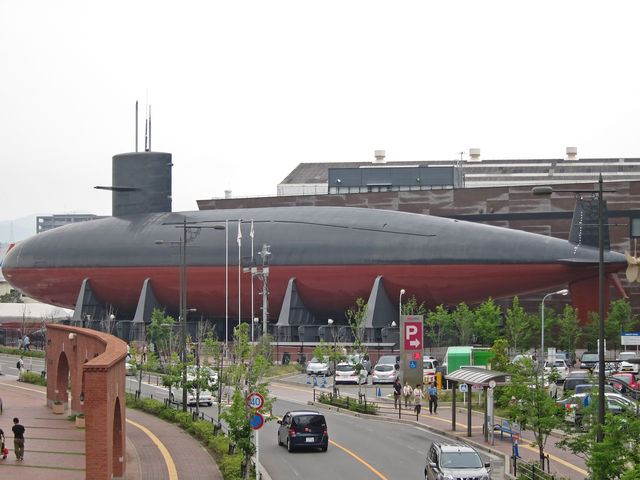 街中に潜水艦!!_カープ観光(広島のカープタクシー)