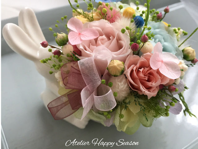 プリザーブドフラワーのミニアレンジです。
オーダー承っております。_Atelier Happy Season