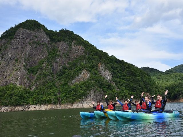 湖上散歩のカヌーもおすすめ_奥州湖交流館