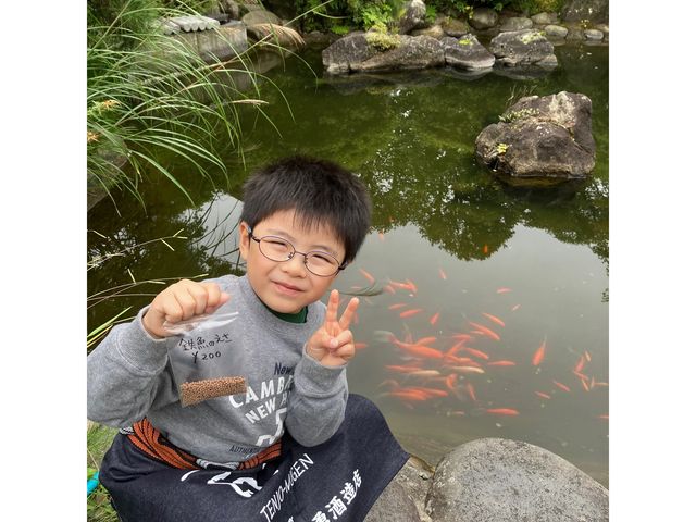 【鯉・金魚えさやり】餌も別途200円で購入可能。お子様も愉しめます♪_中勇酒造店