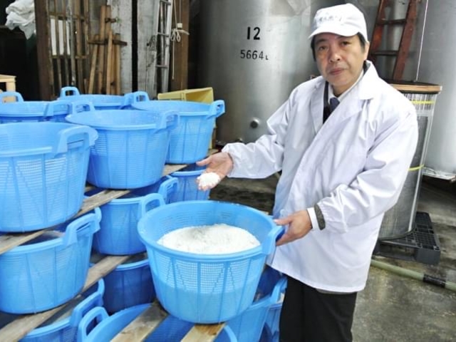 【酒蔵見学の様子】普段見られない場所も、場合によっては見学も可能です_中勇酒造店
