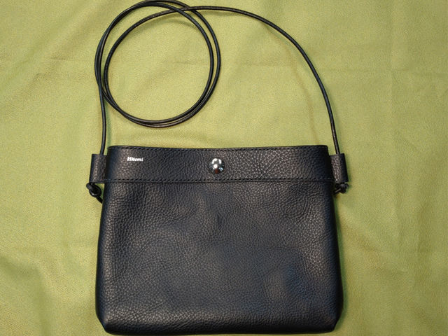 いい夫婦の日に、ご自分で作ったサコッシュを奥様にプレゼントされました!_Windmill leather works