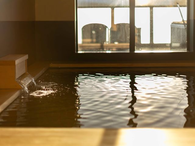 檜風呂の内湯_天空スパ あさま空山望