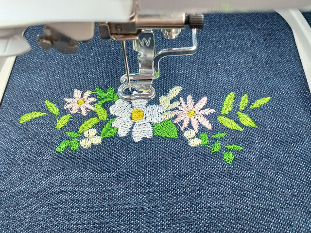 ミシンで自動刺繍_ミシン教室〜POCKET〜