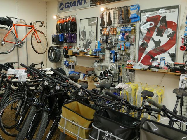 店内_サイクルショップブリット