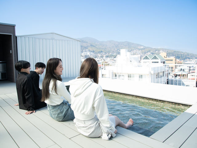 足湯(共有スペース)
1人1枚タオルのご用意がございます_Roof BBQ-Park Ito