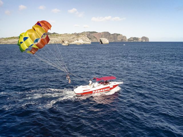 パラセーリング専用ボートから離発着_父島パラセール