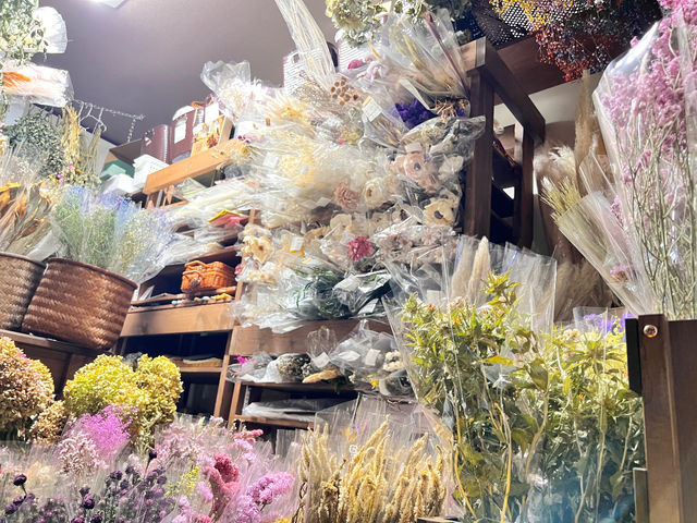 花久遠倶楽部ドライフラワーショップ店内です。_花久遠倶楽部