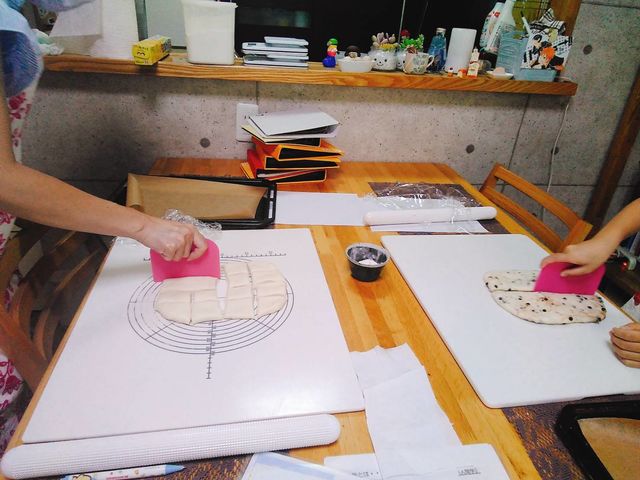 親子でパン作り_手ごねパン教室Liilii(リリィ)