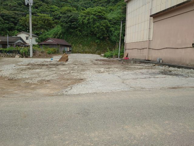弊社の駐車場になります。釣り体験に来られ際はこちらの駐車場をご利用ください。_手釣り体験 こもこもshop