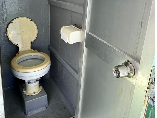 個室トイレ完備_よし丸