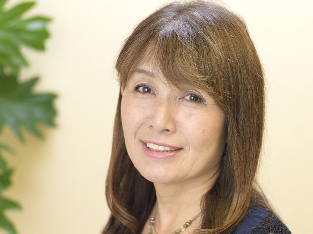 アロマパフュームクチュリエール(天然香料調香師)のAIKOがあなたにピッタリの香りをご提案します。_花と香りのアトリエRoseAngel
