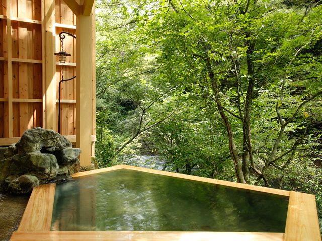 「湯畑」内女性専用エリアには湯舟が2つございます_山中温泉 湯畑の宿 花つばき