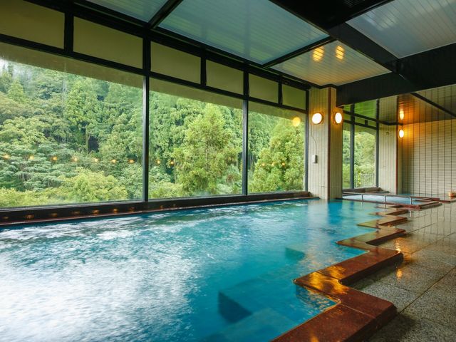 館内の広々としたサウナ付き大浴場もご利用いただけます_山中温泉 湯畑の宿 花つばき