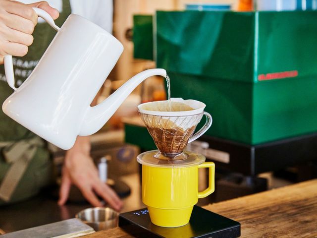 朝食からディナーまで、蔵前にあるソルズコーヒーを1杯1杯丁寧にドリップしています。_HOTEL GRAPHY 根津