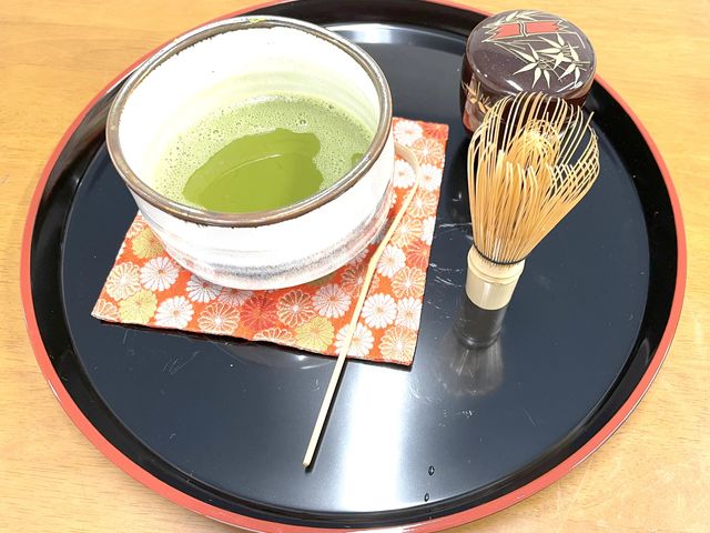 抹茶をたてられます。
(スイーツセットあり)_自由喫茶 花詩(ハナウタ)
